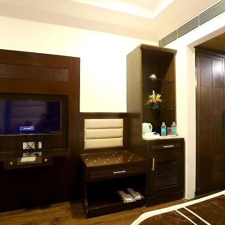 Hotel Pitrashish Pride Igi Intl Airport Delhi Экстерьер фото
