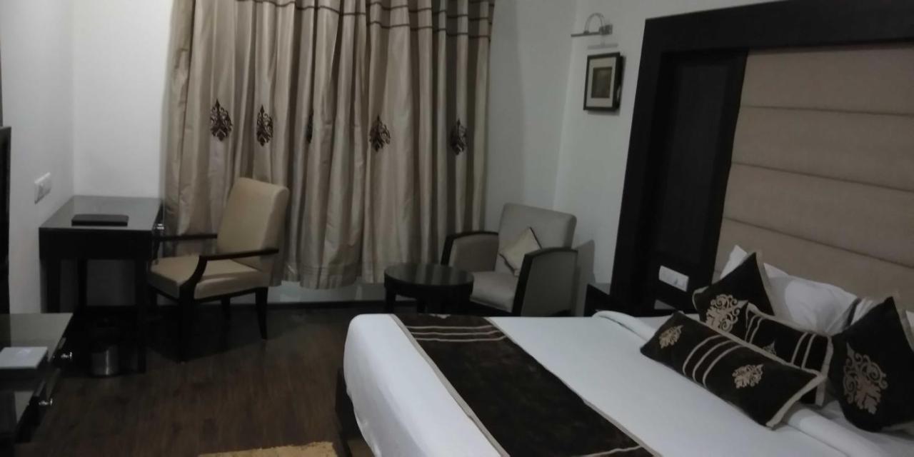 Hotel Pitrashish Pride Igi Intl Airport Delhi Экстерьер фото